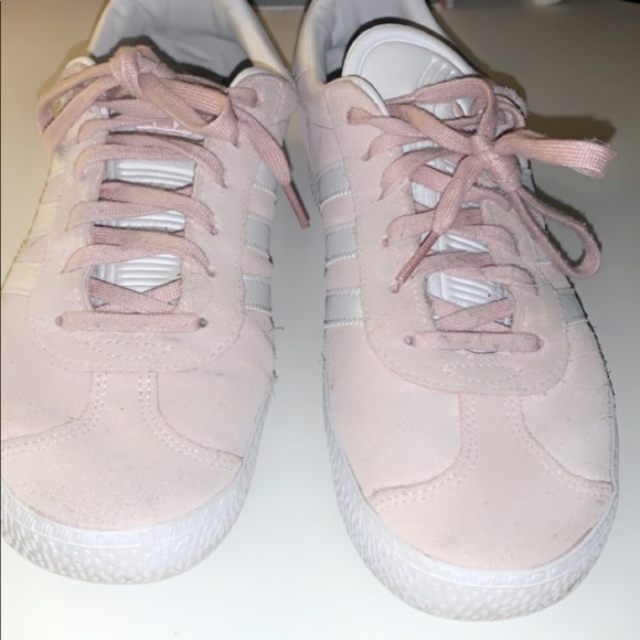 adidas gazelle grade school